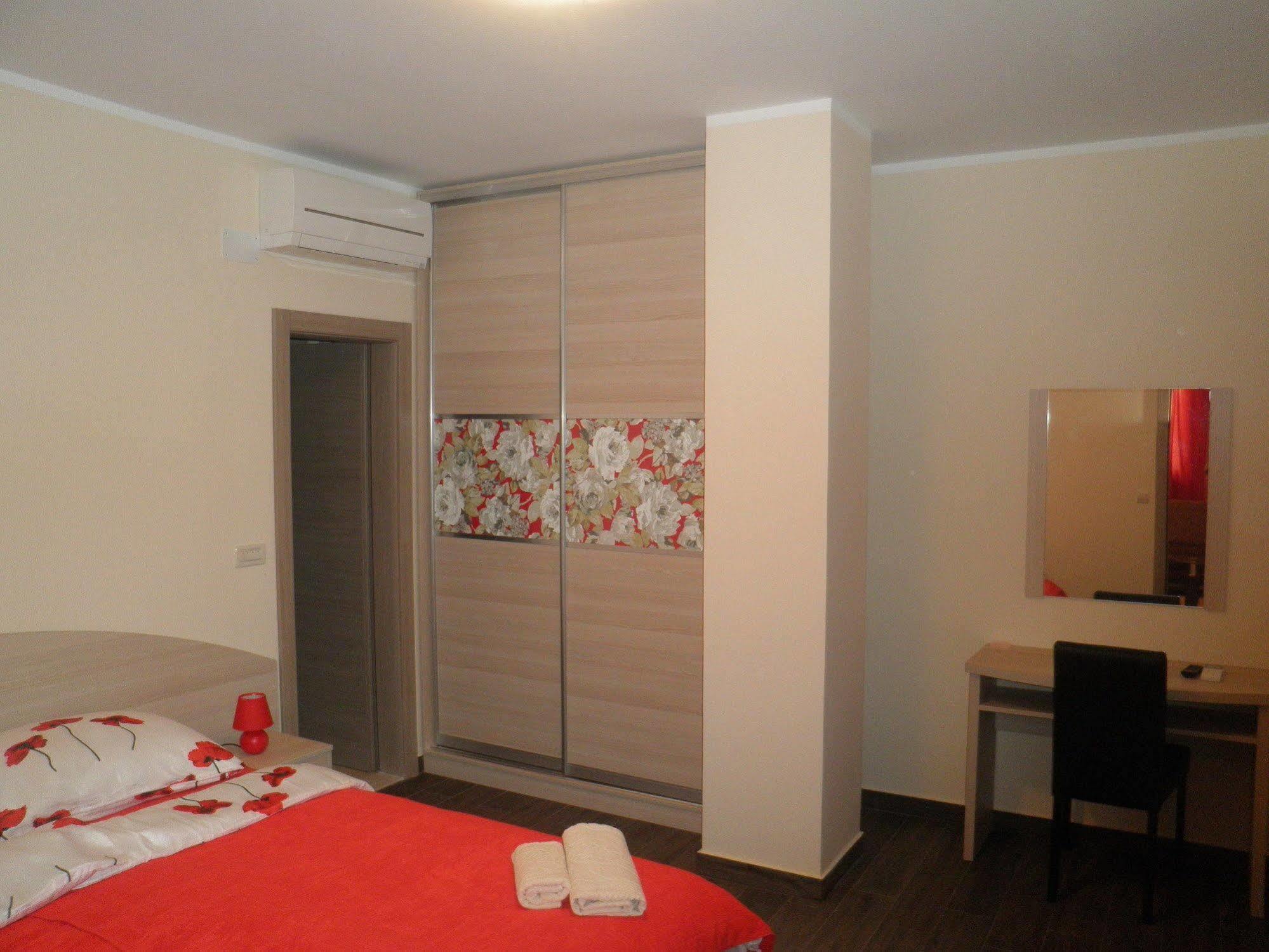 Apartments Logos Кавтат Екстериор снимка