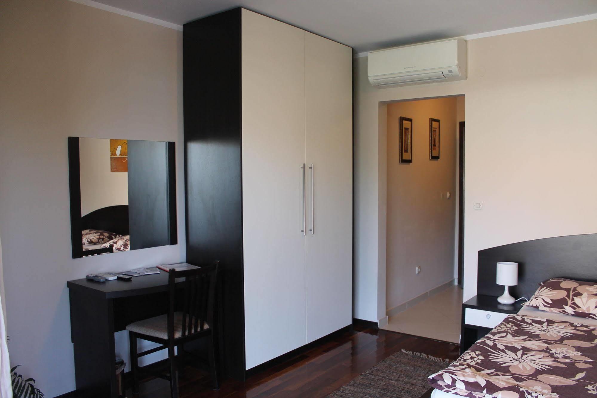Apartments Logos Кавтат Екстериор снимка